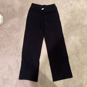 Aritzia Black ribbed Sweatpants